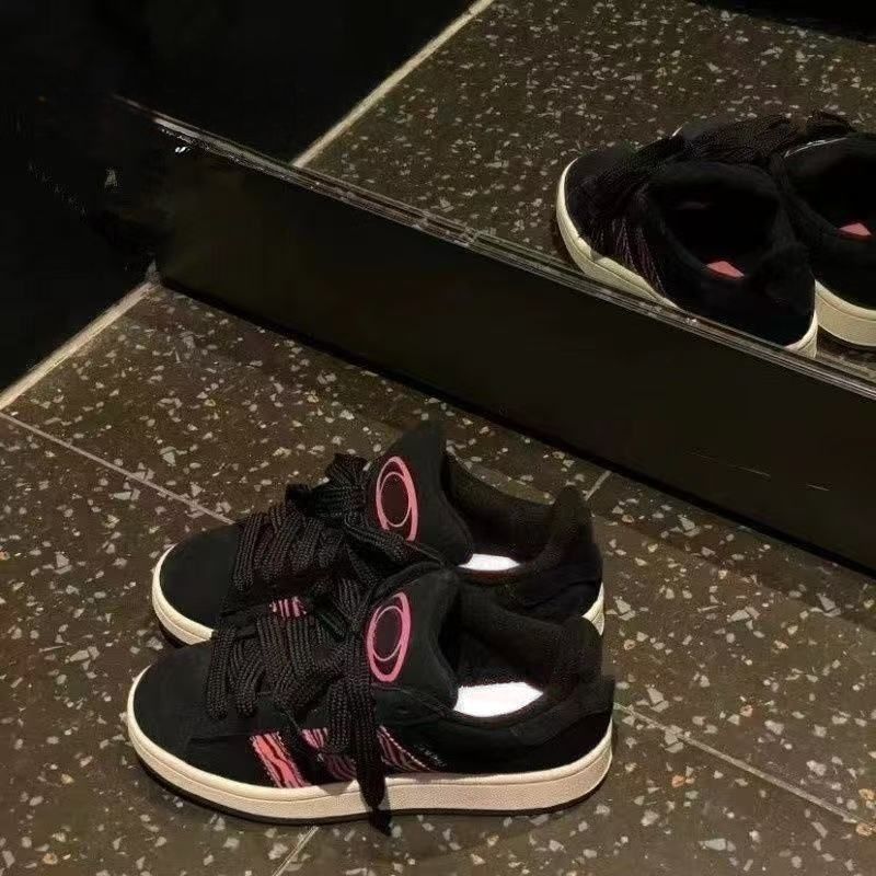 Damen Sportliche Sneakers mit modischem Akzent und robuster Sohle R&B