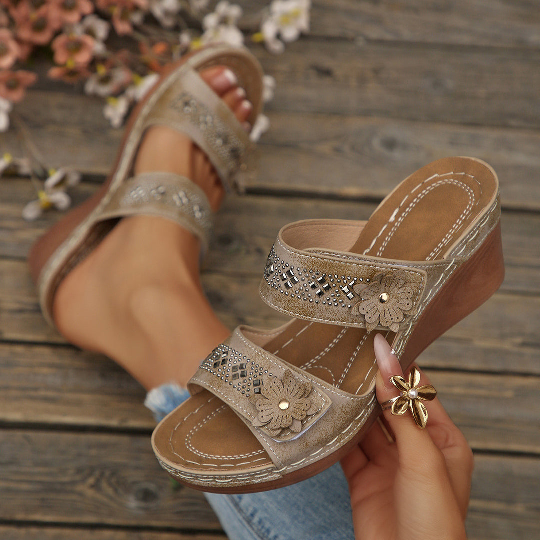 Damen Elegante und bequeme Wedge-Sandalen mit floralen Applikationen R&B