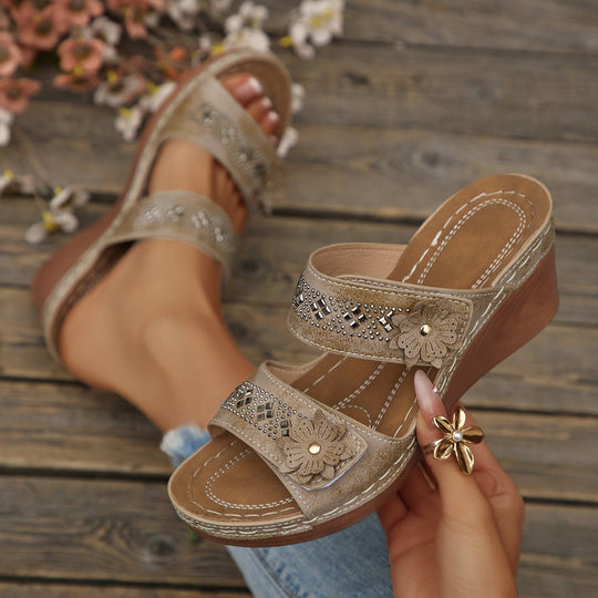 Damen Elegante und bequeme Wedge-Sandalen mit floralen Applikationen R&B
