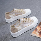 Damen Sneakers mit floralen Spitzenapplikationen und luftiger Netzstruktur R&B