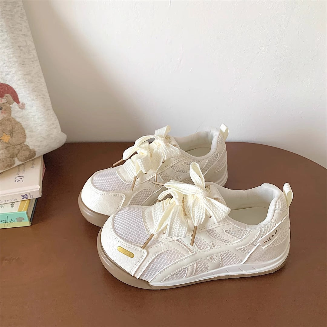 Damen Sportliche Sneaker mit dekorativen Schnürdetails R&B