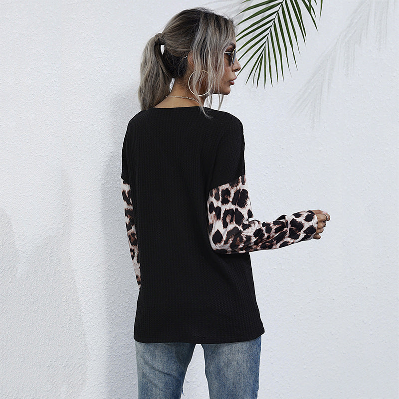 Damen V-Ausschnitt Bluse mit Raffung und modischen Tiermusterärmel R&B