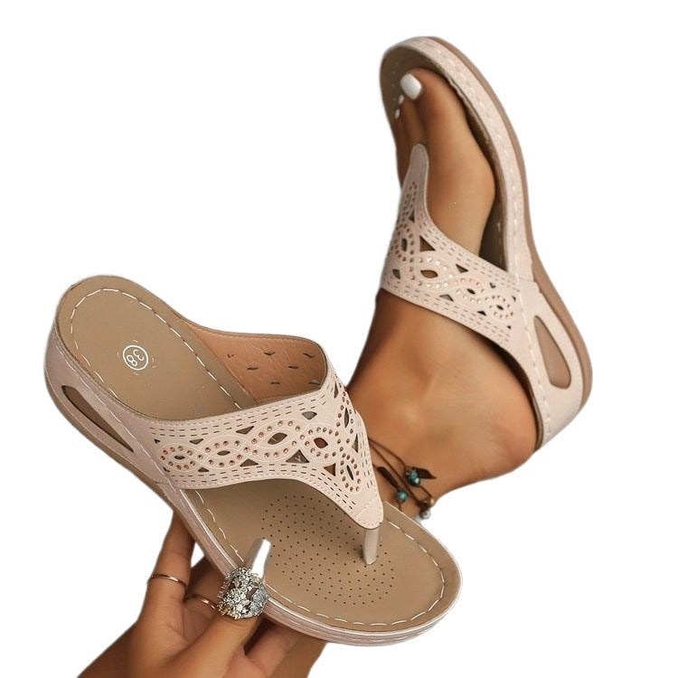Damen Komfortable Zehentrenner-Sandalen mit floralem Schnitt R&B