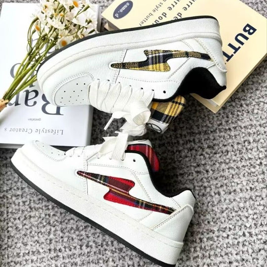 Damen Sneakers im klassischen Heritage-Design mit hochwertigem Obermaterial und Komfortsohle R&B