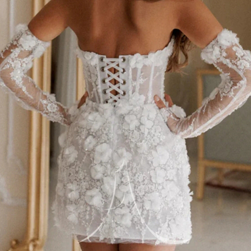 Damen Elegantes Hochzeitskleid mit floralen Details und transparenten Einsätzen R&B