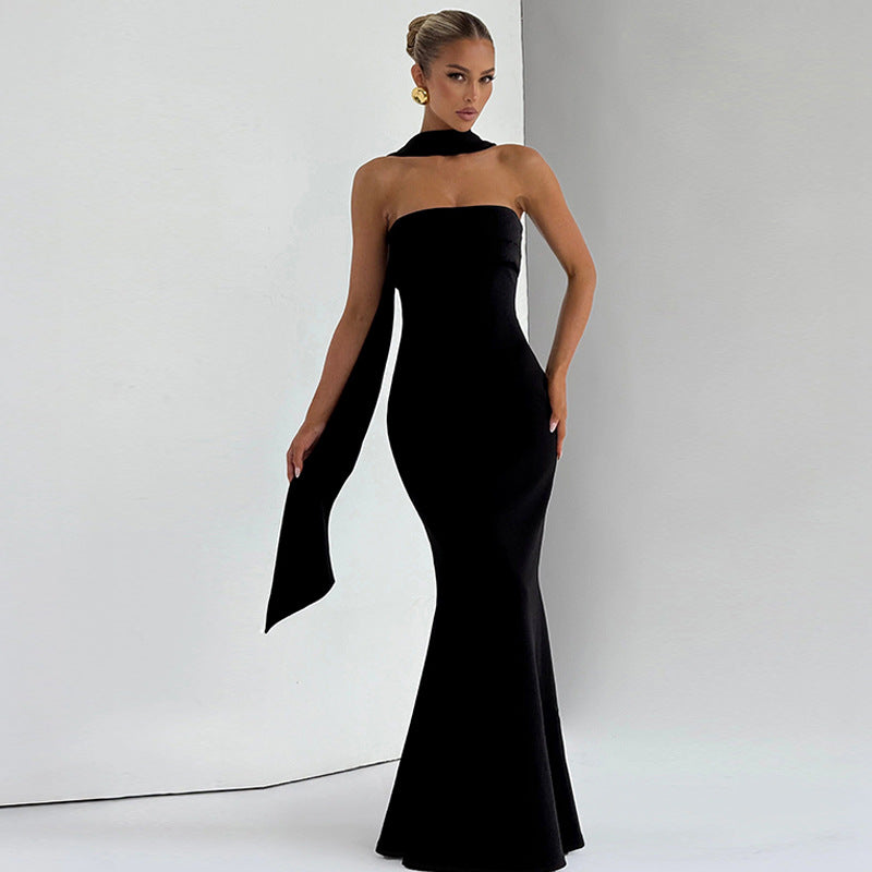 Damen Elegantes Langarm-Maxikleid mit transparenten Details R&B