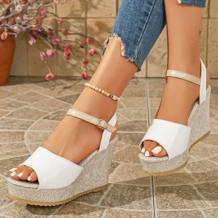 Damen Wedge-Sandalen mit elegantem Riemendetail R&B