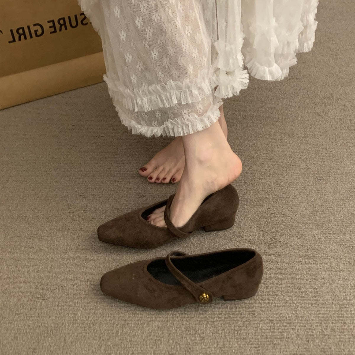 Damen elegante Slipper mit modischem Riemchen und hochwertiger Obermaterialstruktur R&B