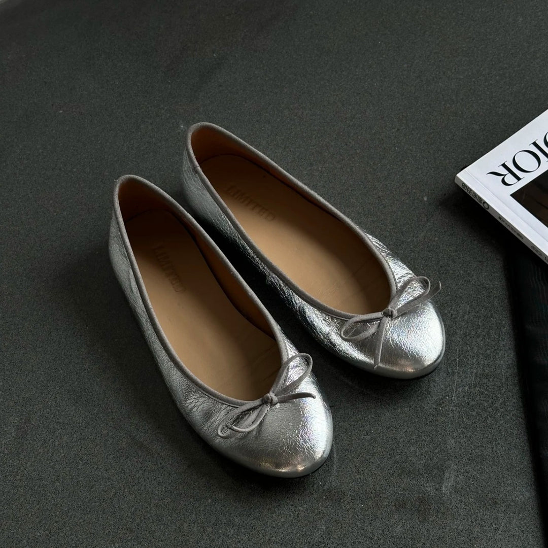 Damen Ballerina-Schuhe mit glänzender Oberfläche und verspieltem Schleifenakzent R&B
