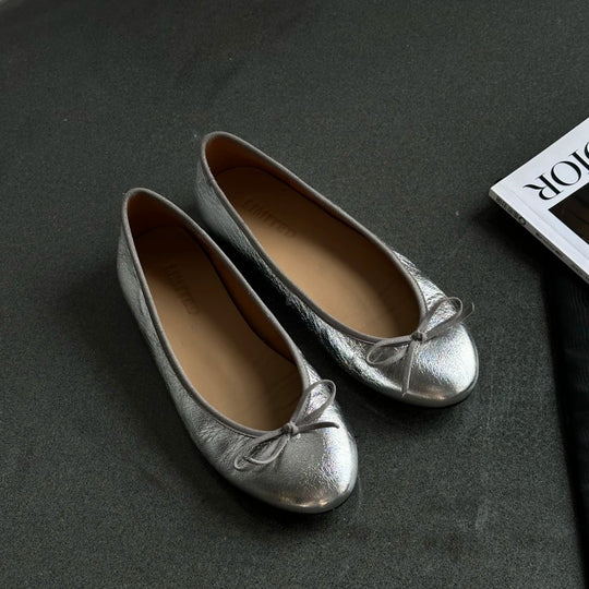 Damen Ballerina-Schuhe mit glänzender Oberfläche und verspieltem Schleifenakzent R&B