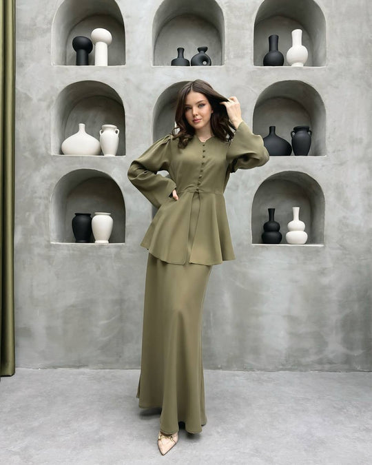 Damen Elegantes Kleid mit Rüschendetails und Knopfleiste R&B