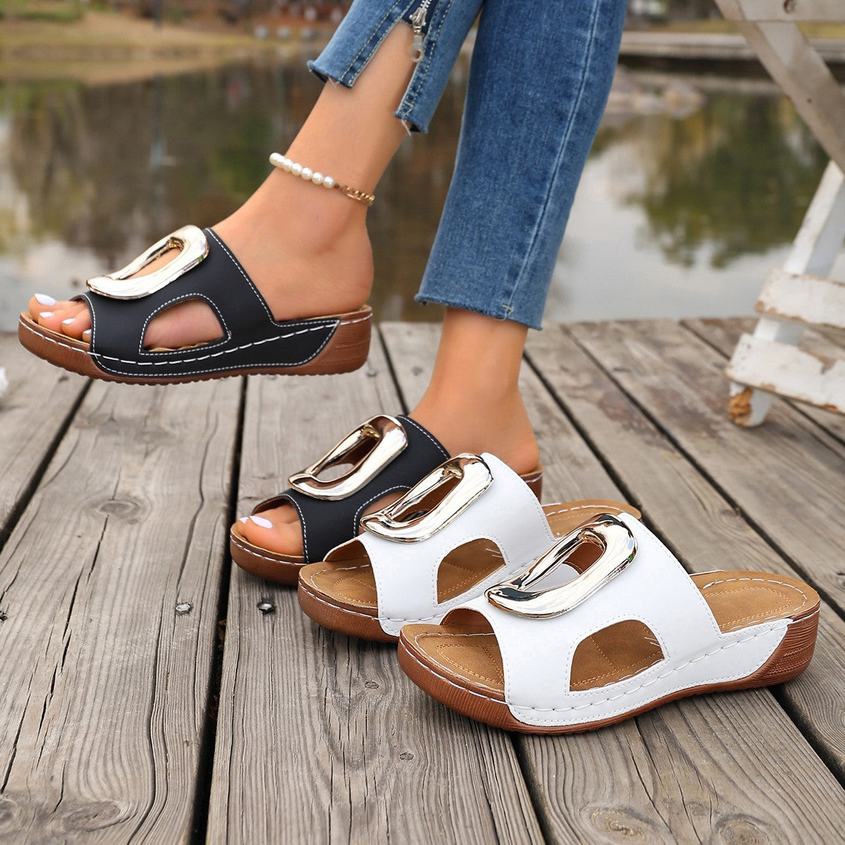 Damen bequeme Pantoletten mit elegantem Schmuckdetail R&B