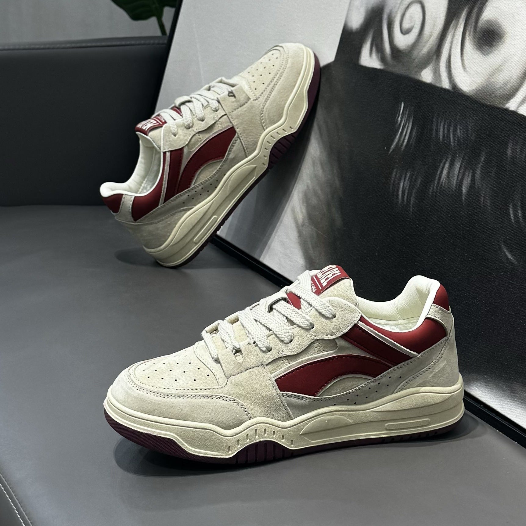 Damen Sportliche Sneaker mit hochwertigem Wildleder und dämpfender Sohle R&B