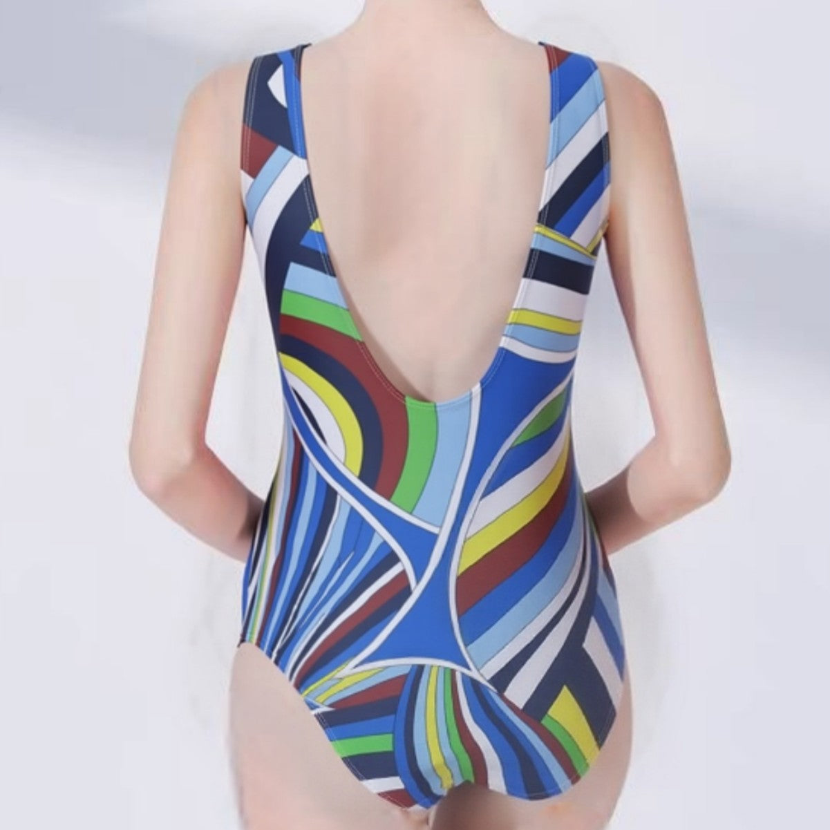 Damen Schwimmanzug mit modischem Streifenmuster