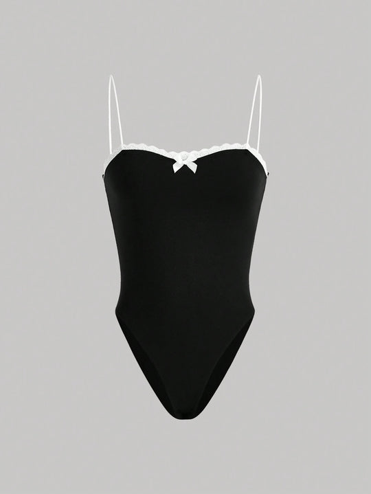 Damen eleganter Badeanzug mit Spitzenrand und Trägern R&B