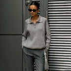 Damen Gemütlicher Feinstrickpullover mit Kängurutasche und Kragen R&B
