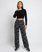 Damen extraweite Camouflage-Palazzohose mit hohem Bund, tiefem Schritt und aufgesetzten Gesäßtaschen R&B