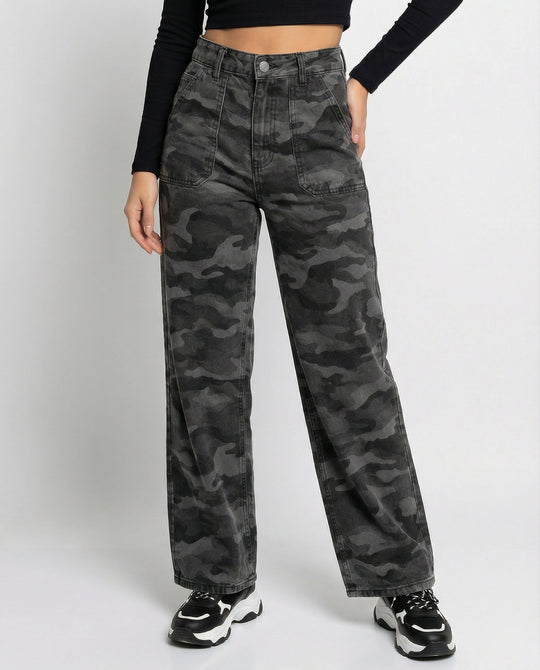 Damen extraweite Camouflage-Palazzohose mit hohem Bund, tiefem Schritt und aufgesetzten Gesäßtaschen R&B