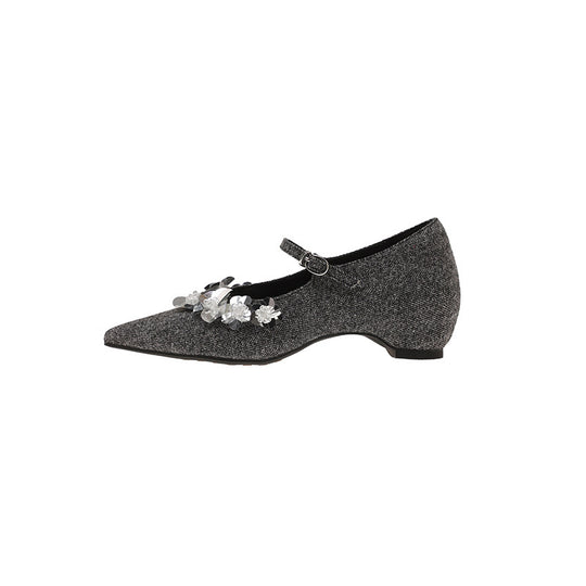 Damen Ballerina-Schuhe mit zartem Floraldetail und elegantem Riemchen R&B