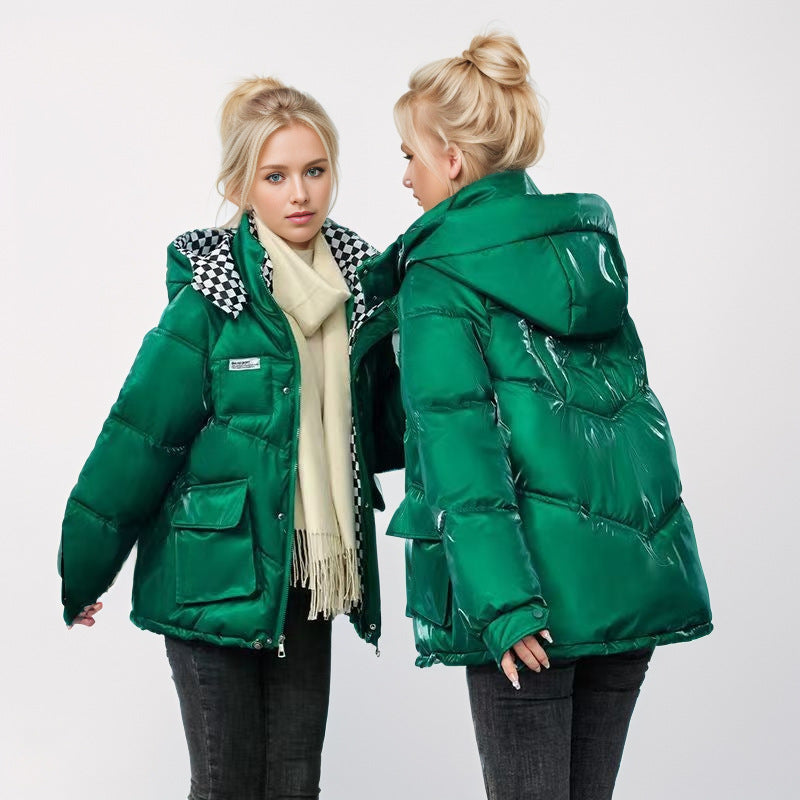 Damen modische glänzende Steppjacke mit hochschließendem Kragen und praktischen Taschen