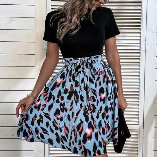 Damen Cocktailkleid mit Wickelbund und modischem Leopardenmuster R&B