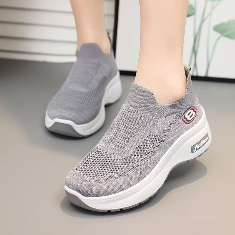 Damen Komfortable Slip-On Sneakers mit atmungsaktivem Obermaterial und weicher Laufsohle R&B