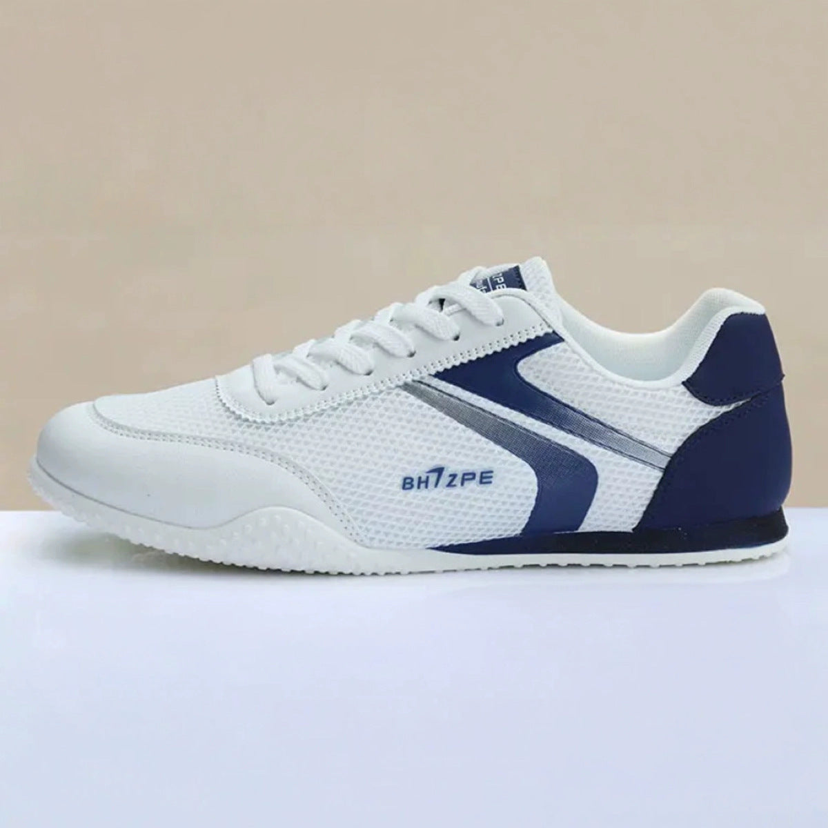 Damen atmungsaktive Freizeitschuhe mit rutschfestem Profil und innovativem Obermaterial