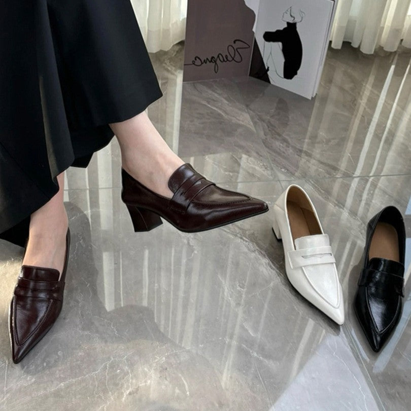 Damen elegante Slingback-Pumps mit spitz zulaufendem Design und dekorativem Riemen