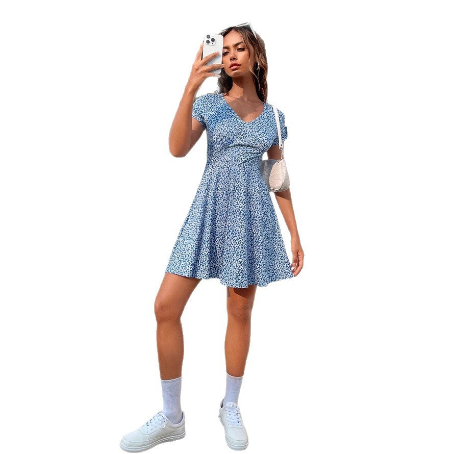 Damen Sommerliches Freizeitkleid mit floralen Mustern und schwingendem Rock R&B