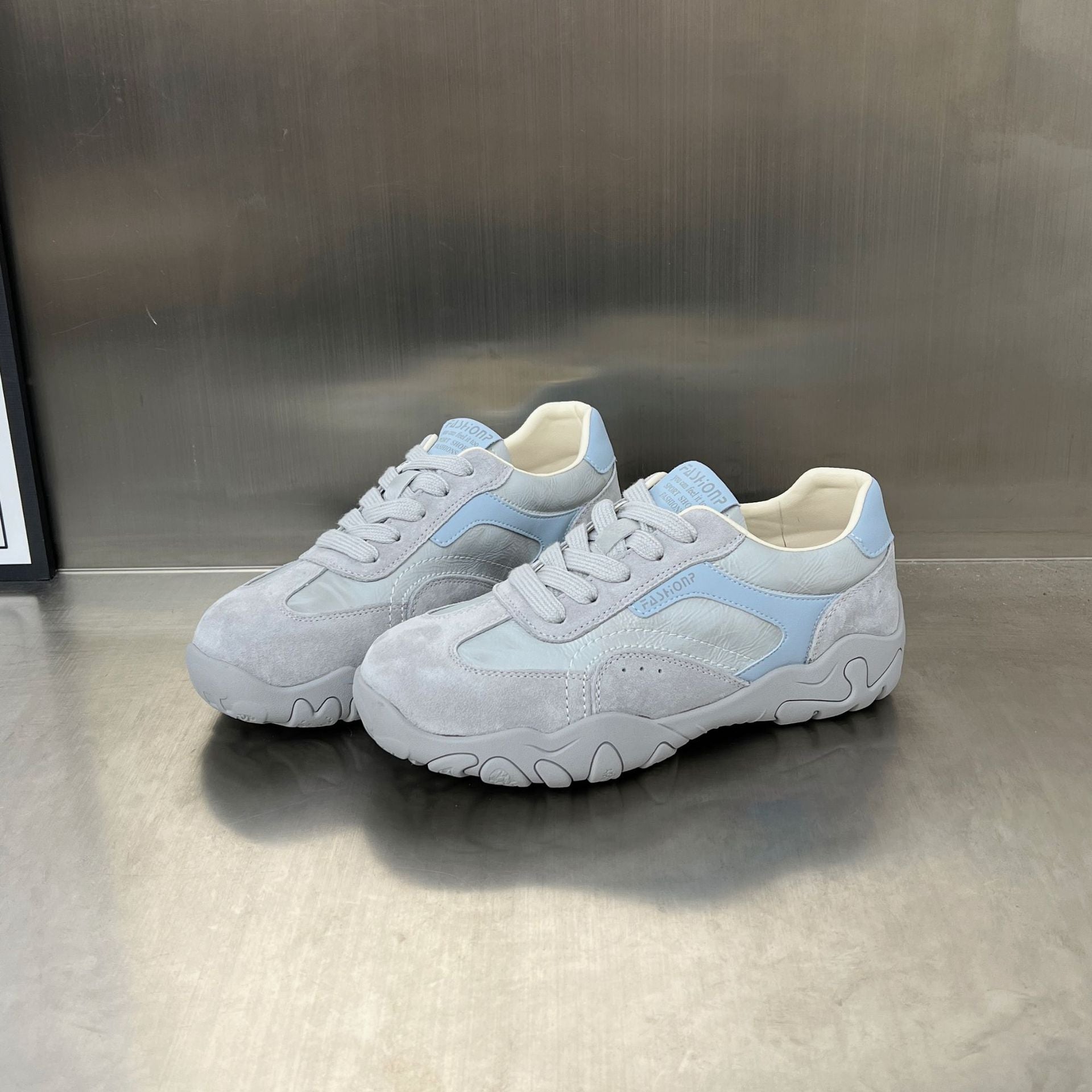 Damen modische Sneakers mit atmungsaktiver Obermaterialkombination und stabiler Laufsohle R&B