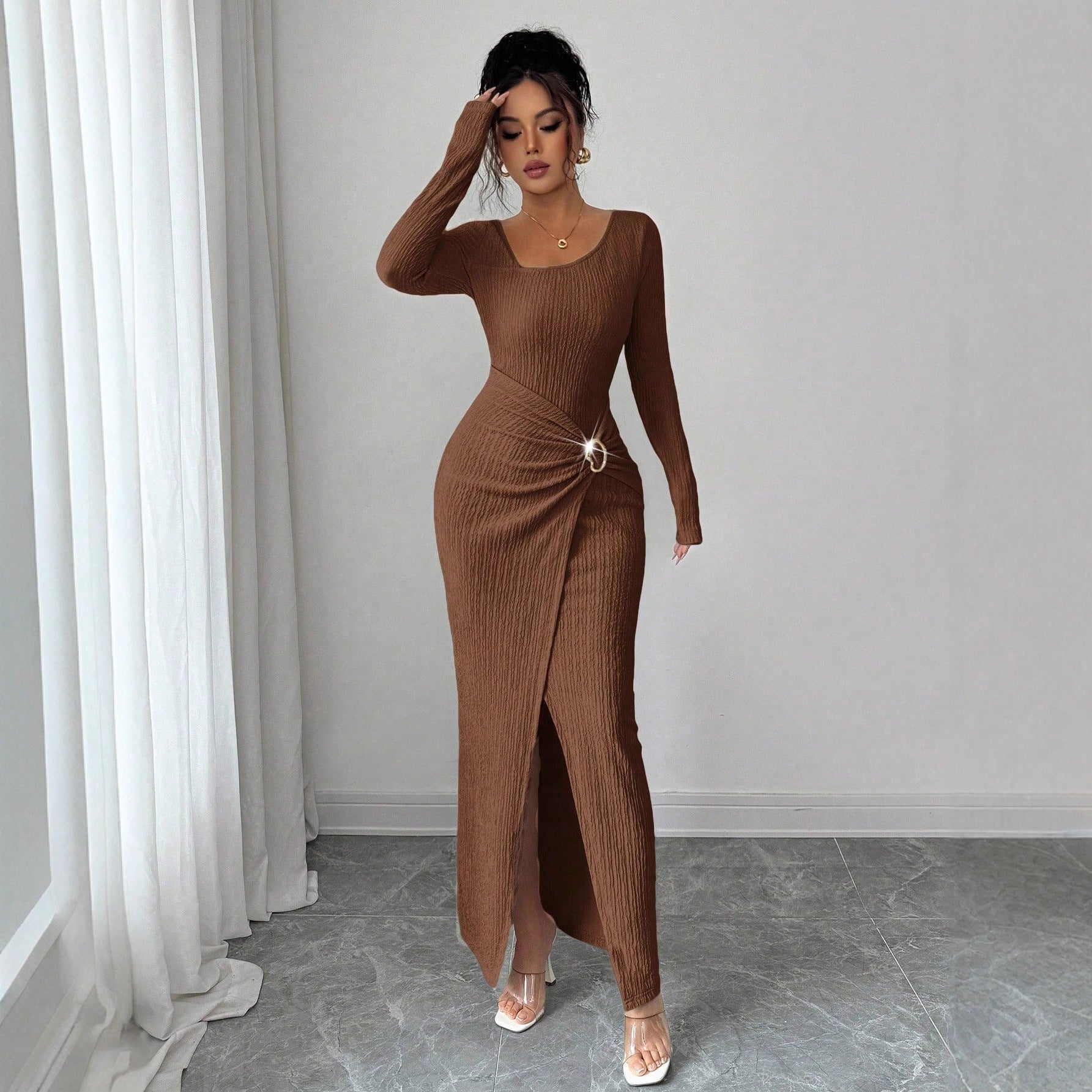 Damen nan figurbetontes Maxikleid aus geripptem Strick mit Wickeldetail und Schlitz R&B