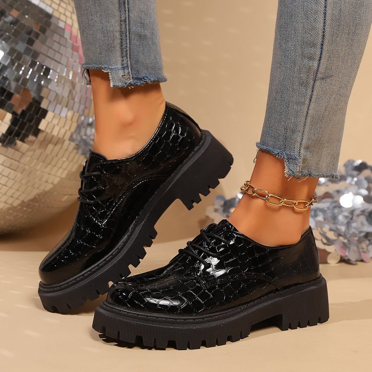Damen Schnürschuhe im modischen Krokodilleder-Look mit robustem Profilsohle R&B