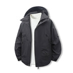 Herren funktionale Outdoor-Jacke mit verstellbarem Kapuzenbereich und zahlreichen Taschen R&B