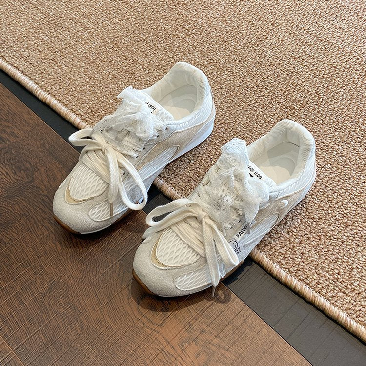 Damen Sneakers im lässigen Design mit innovativer Schnürtechnik und atmungsaktiver Oberflächenstruktur R&B