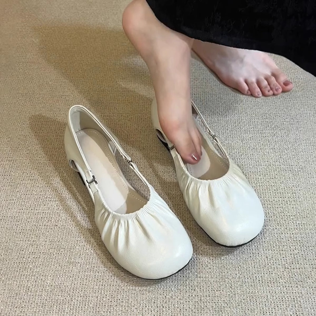 Damen Ballerinas mit elastischem Falten-Design und anpassbarem Riemen R&B