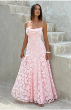 Damen Elegantes und figurumspielendes Abendkleid mit floralen Applikationen R&B