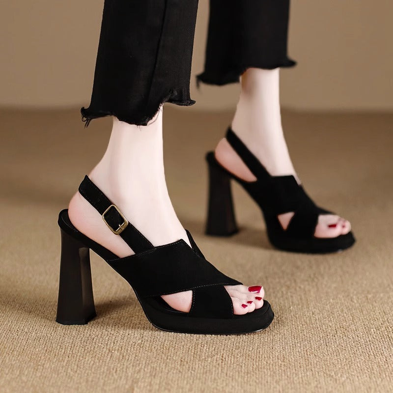 Damen elegante Plateau-Sandaletten mit geschwungenem Design und modischem Riemchen R&B