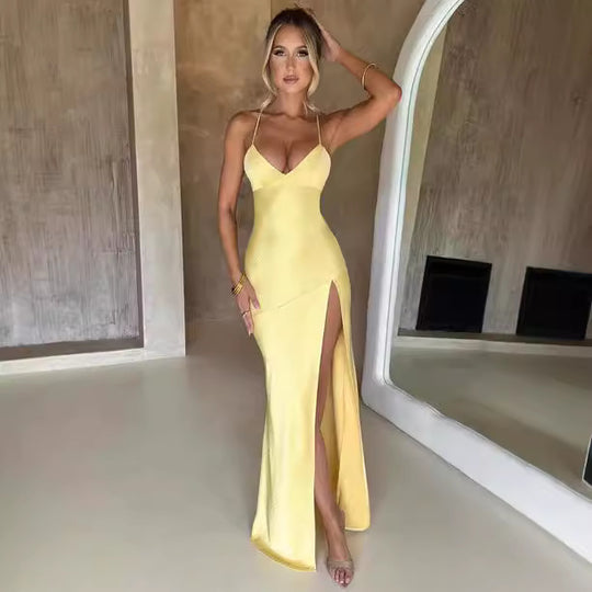 Damen Elegantes Maxikleid mit tiefem Schlitz und zarten Spaghettiträgern R&B