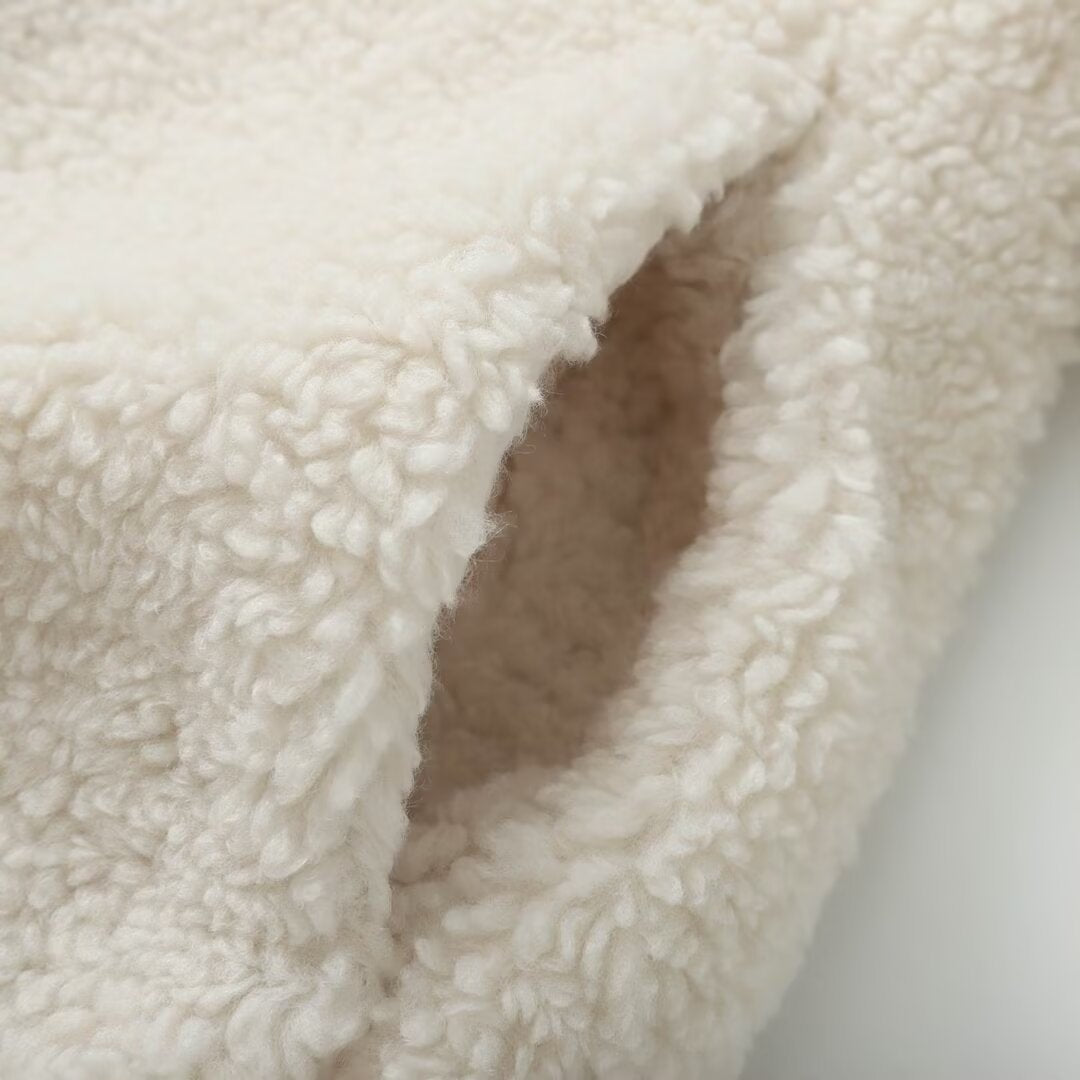 Damen kuschelige Fleecejacke mit dekorativen Knopfverschlüssen R&B