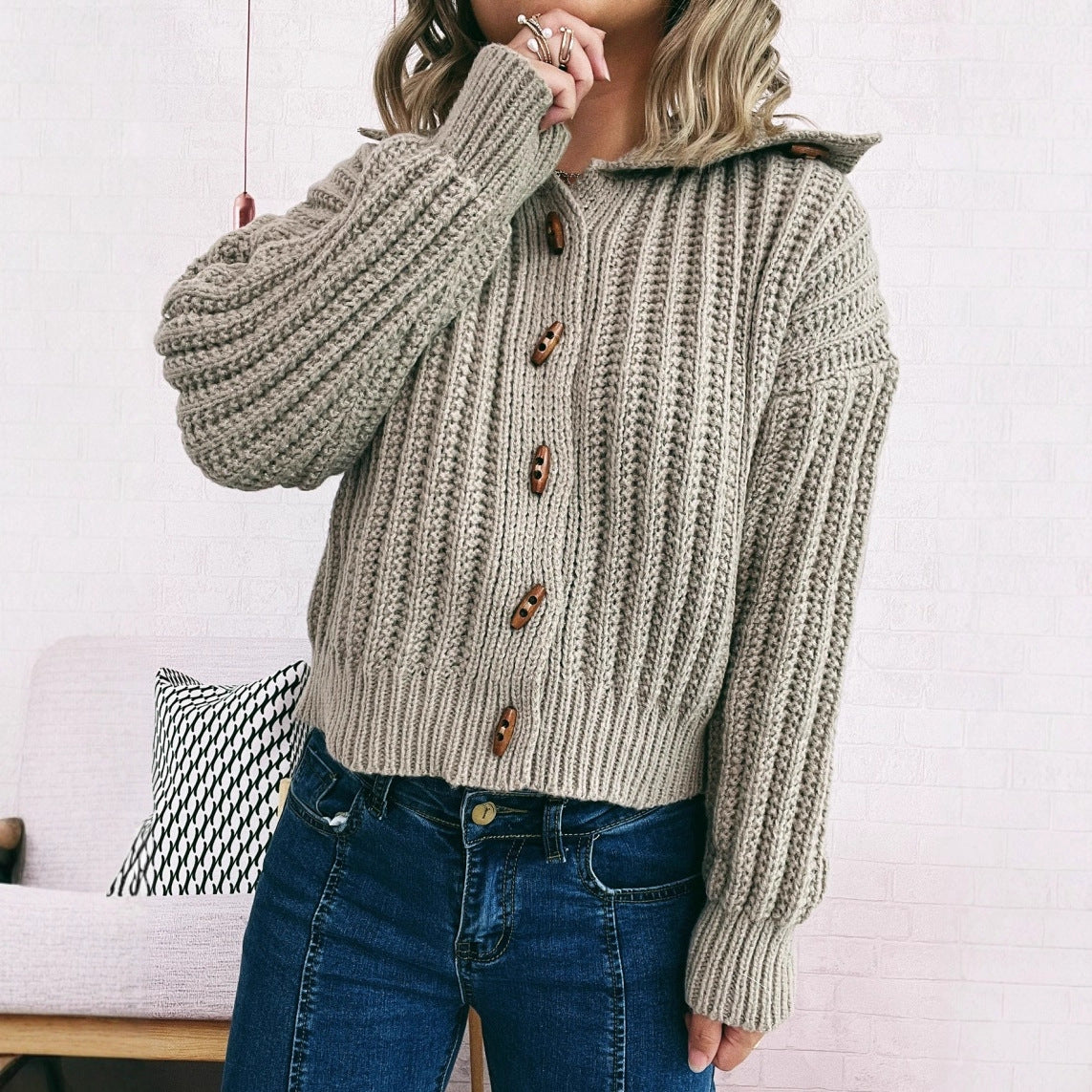 Damen Strickjacke mit dekorativen Knöpfen und strukturiertem Rippenmuster R&B