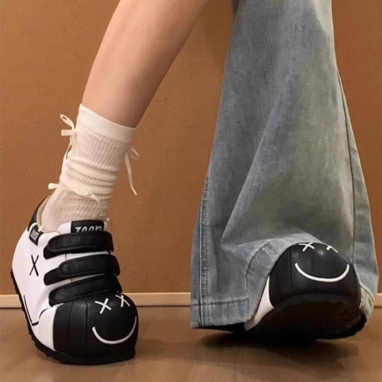 Damen bequeme Clogs mit praktischem Klettverschluss und einzigartigem Design R&B