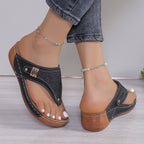Damen Flip-Flops mit modisch perforiertem Obermaterial und bequemer Fußbettgestaltung R&B