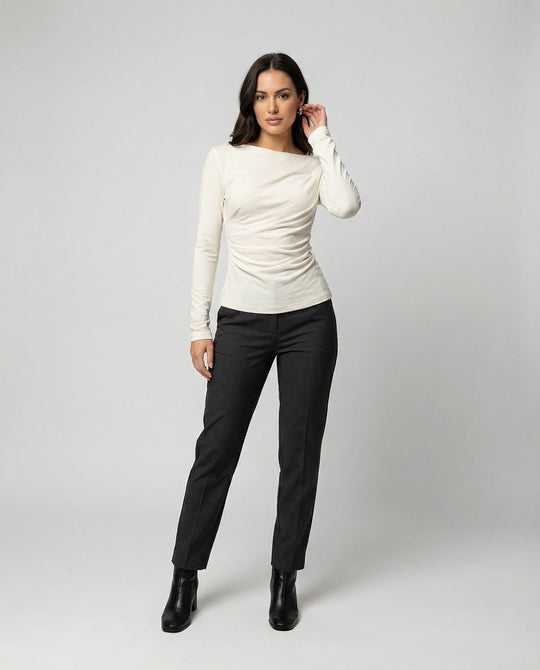 Figurbetontes Damen Langarmshirt mit Rundhals und eleganten Falten