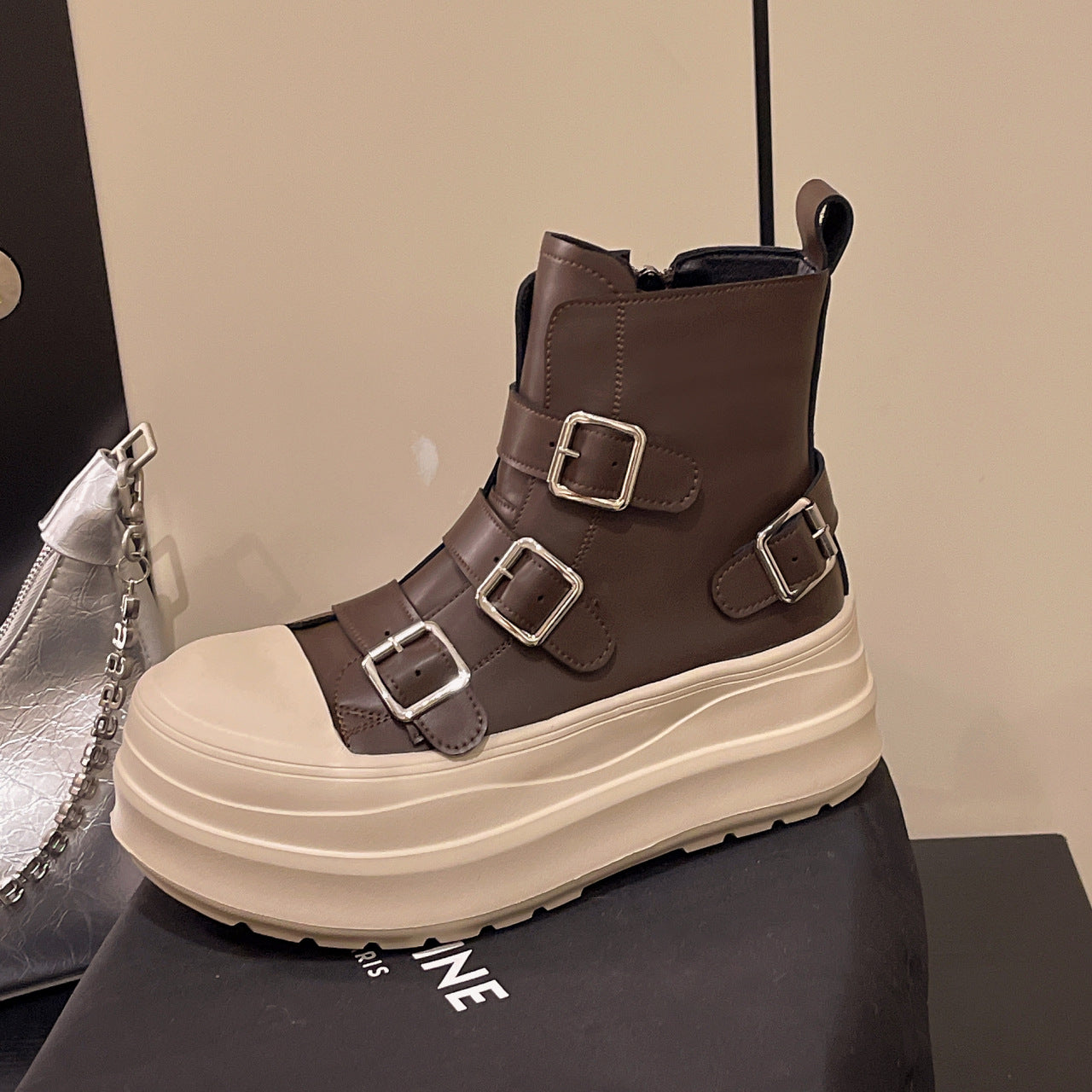 Damen Chunky Stiefel mit verstellbaren Schnallen und rutschfester Sohle R&B