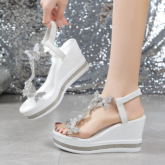 Damen Wedge-Sandalen mit floralen Akzenten und transparenten Riemen R&B
