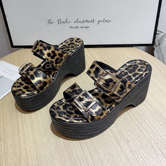 Damen Plateau-Sandalen mit modischem Schnallen-Design R&B