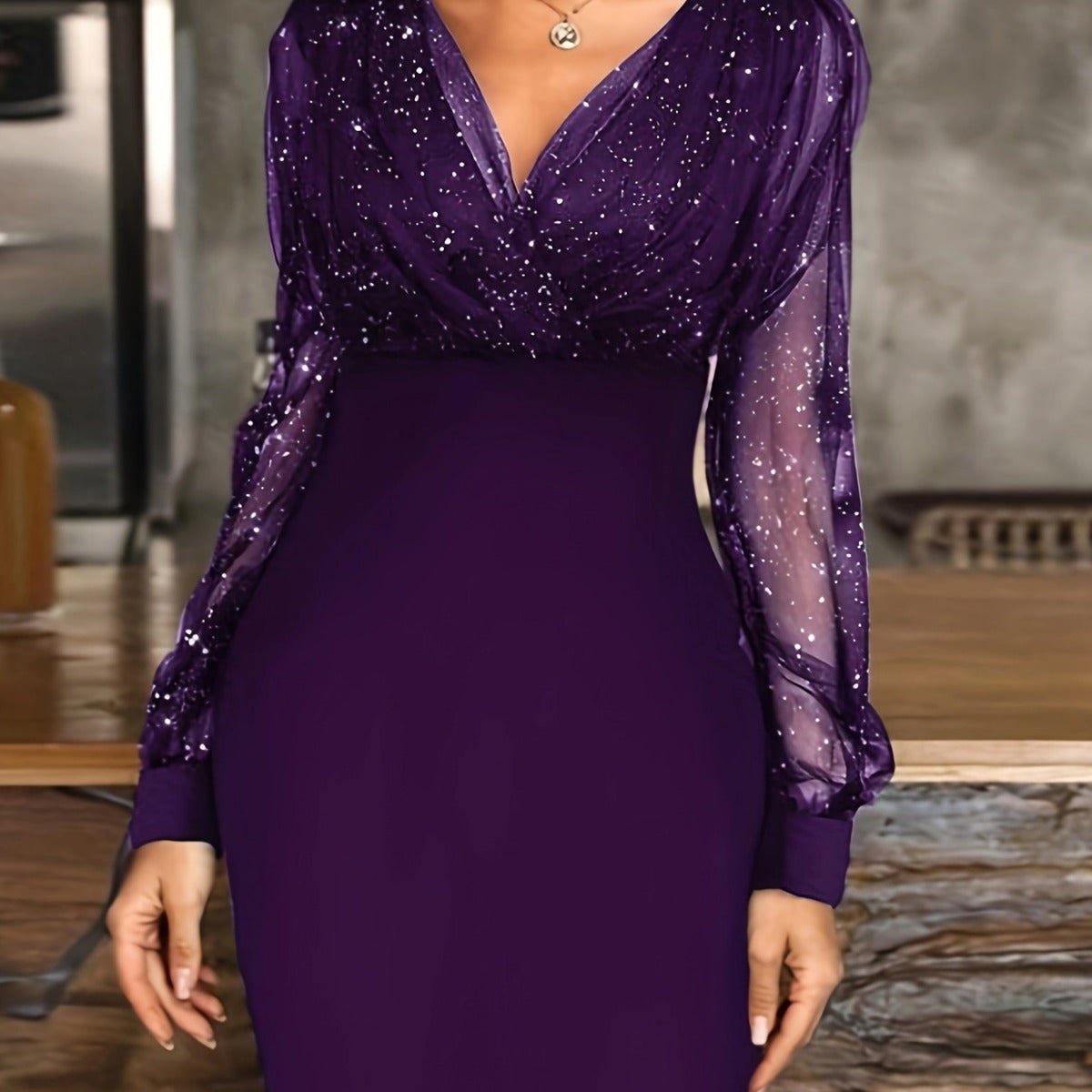 Damen Glitzerndes Cocktailkleid mit transparenten Ärmeln R&B