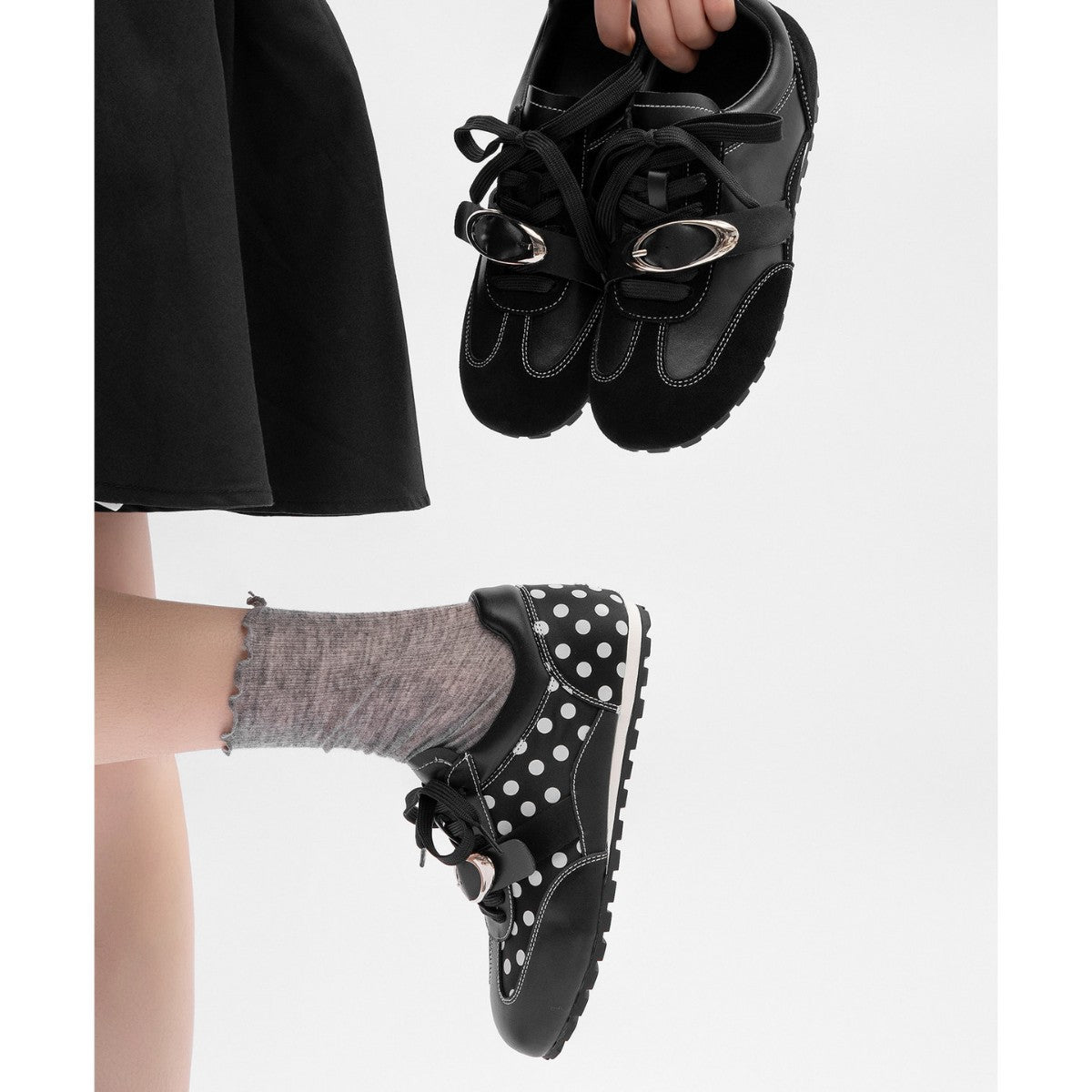 Damen modische Sneakers mit kreativem Design und einzigartigen Akzenten R&B