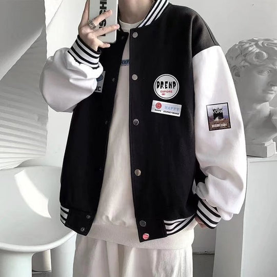 Herren Collegejacke mit praktischen Taschen und Stickereien R&B