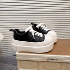 Damen Plattform Sneakers mit trendiger Gummi-Laufsohle und markantem Obermaterial R&B
